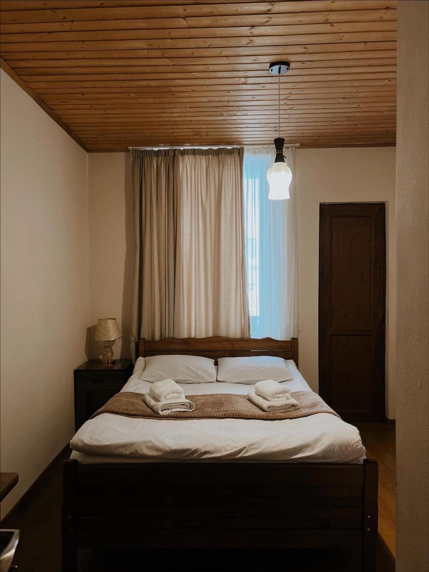 Guest House Nikala Местия Екстериор снимка