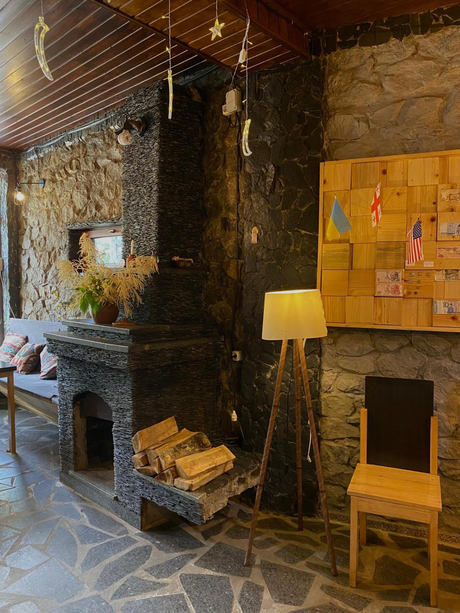 Guest House Nikala Местия Екстериор снимка