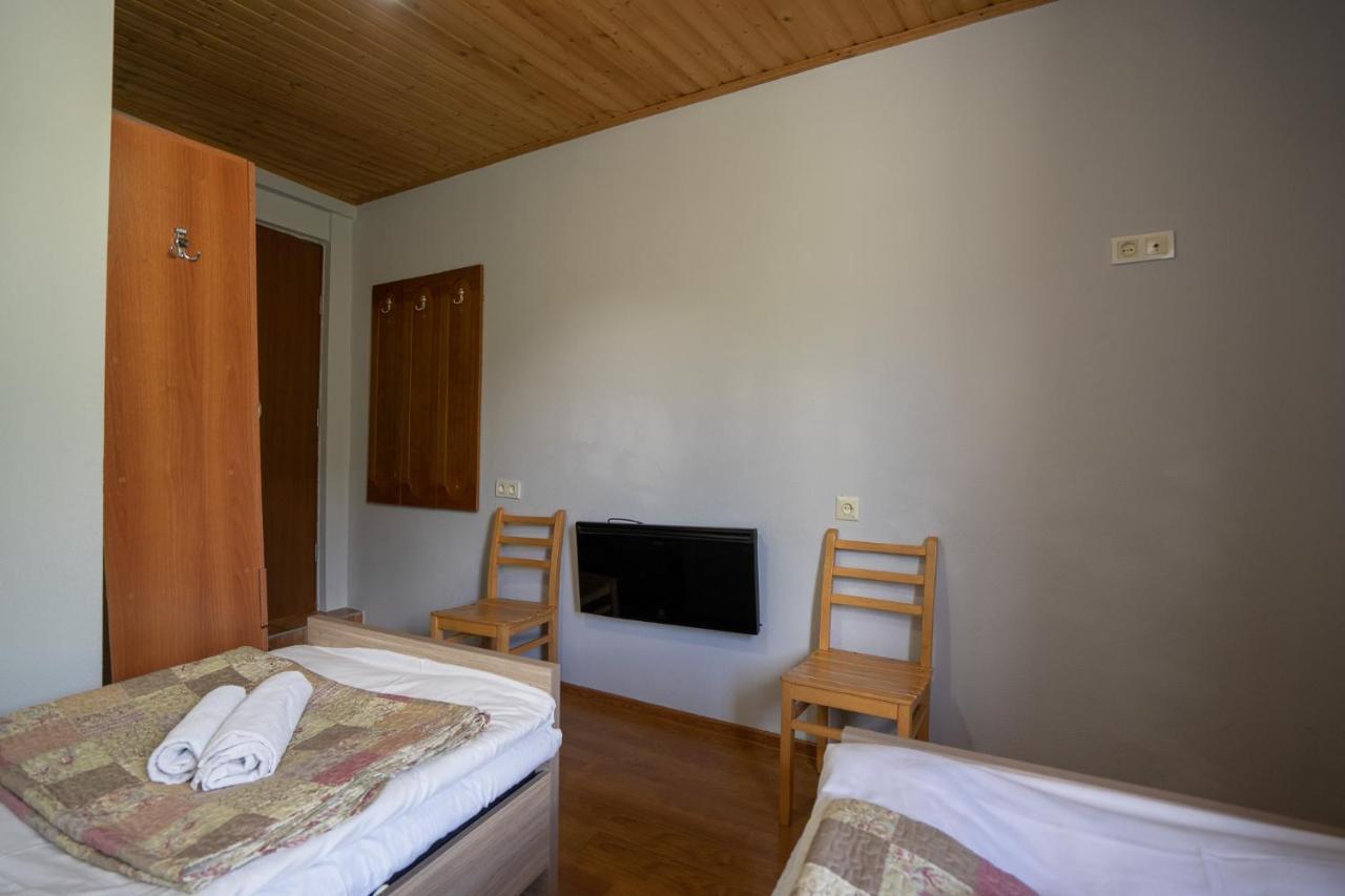 Guest House Nikala Местия Екстериор снимка