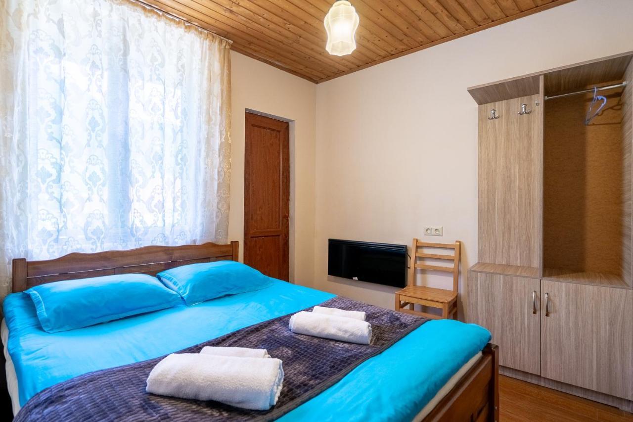 Guest House Nikala Местия Екстериор снимка